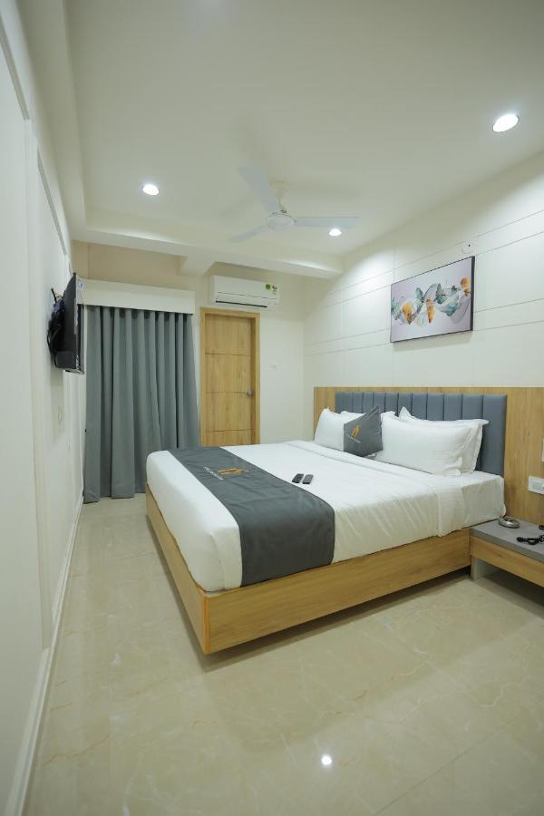 Hotel Shayan Inn Rajkot Εξωτερικό φωτογραφία