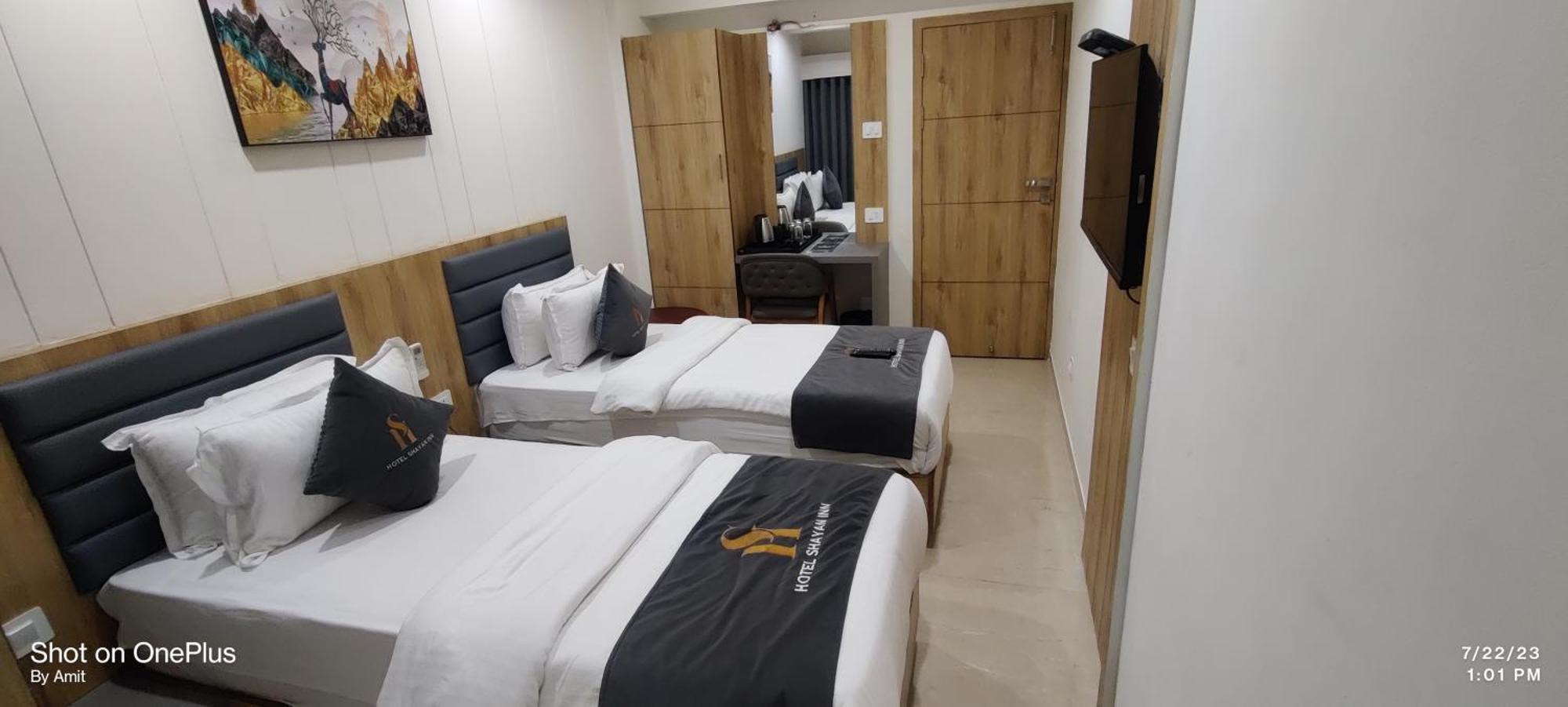 Hotel Shayan Inn Rajkot Εξωτερικό φωτογραφία