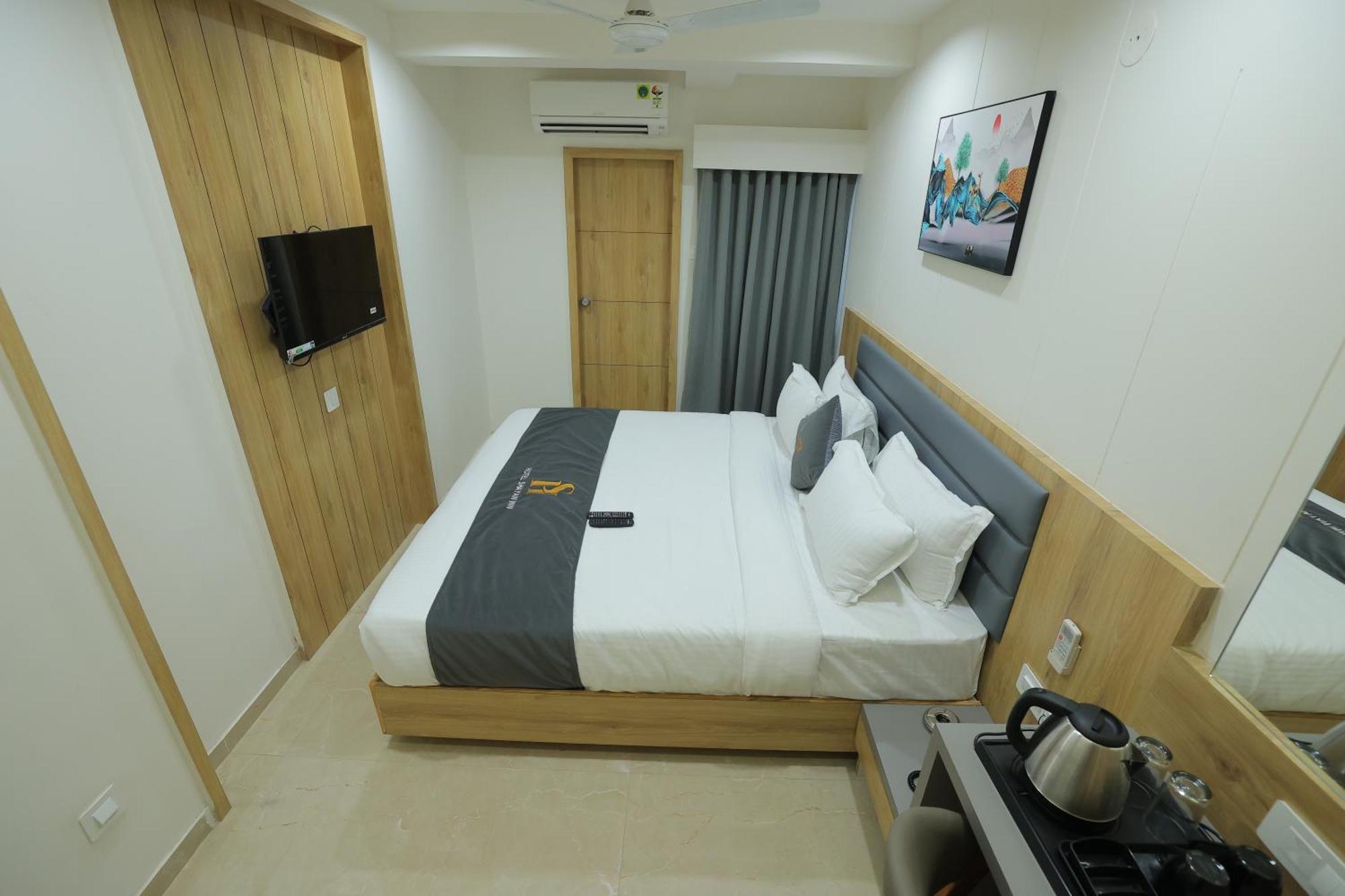 Hotel Shayan Inn Rajkot Εξωτερικό φωτογραφία