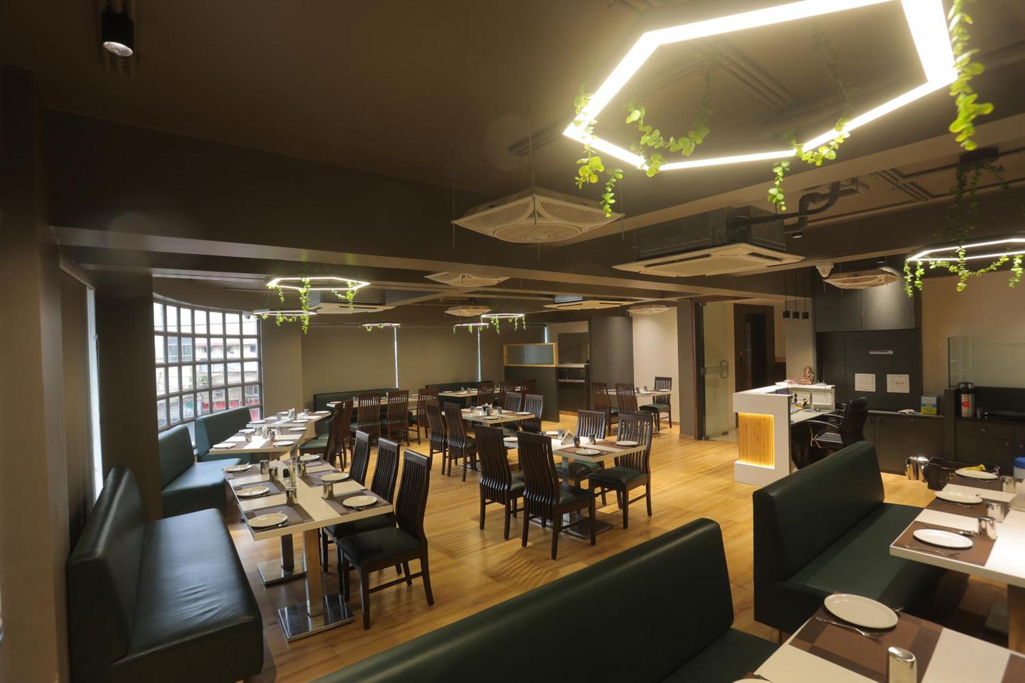 Hotel Shayan Inn Rajkot Εξωτερικό φωτογραφία