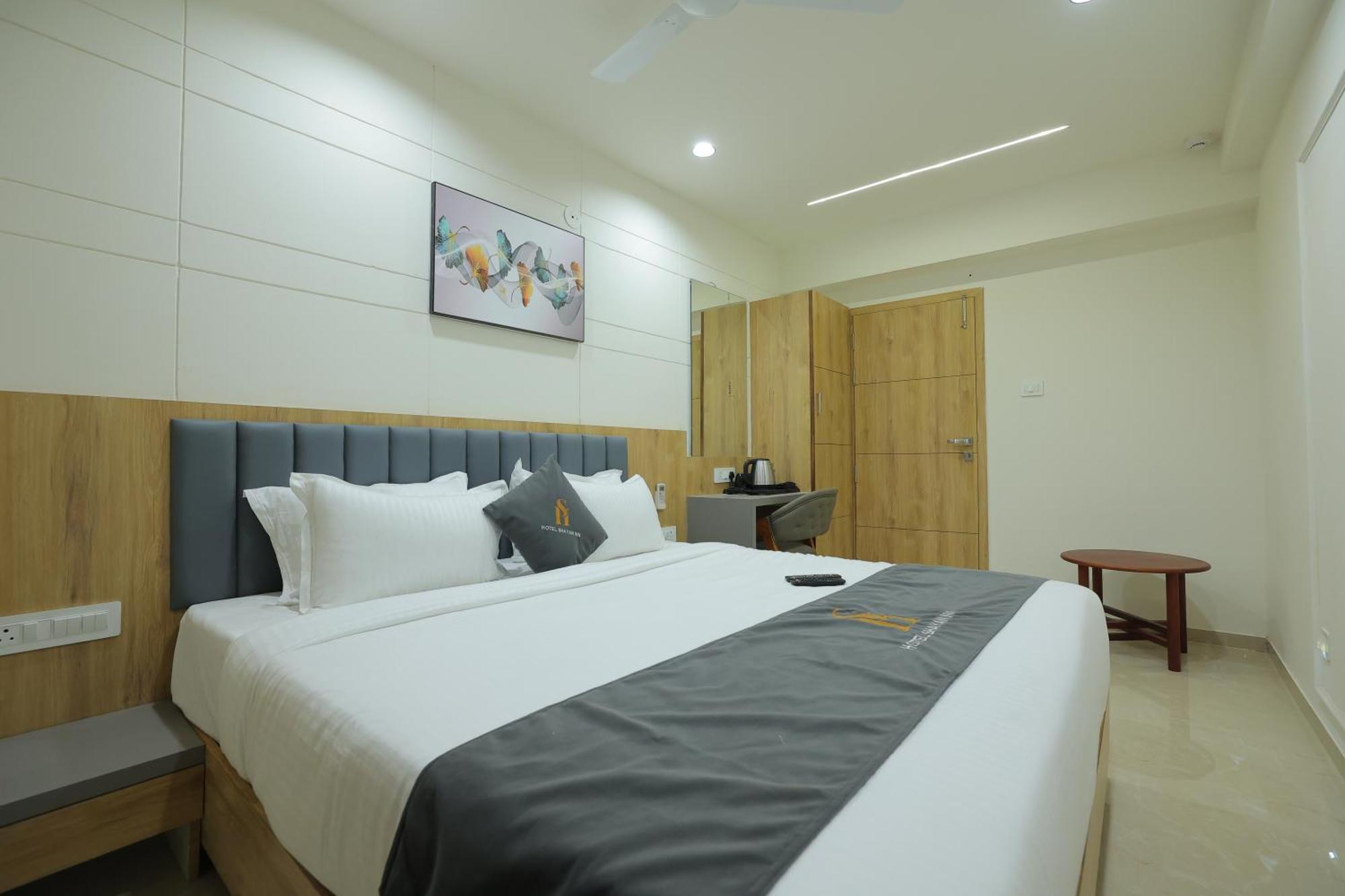 Hotel Shayan Inn Rajkot Εξωτερικό φωτογραφία